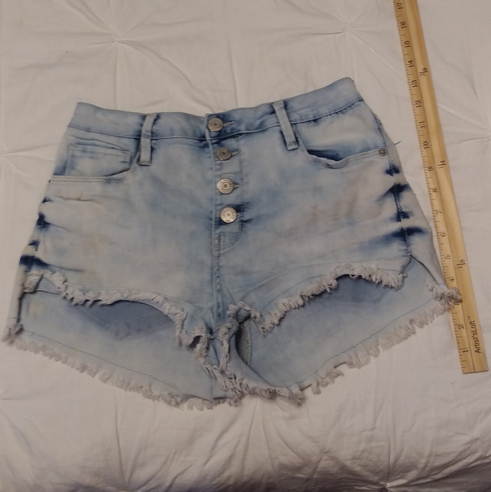 denim highwaisted shorts